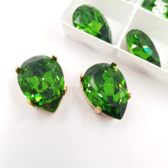 4320 Warovski Fancy Stone Pear Shape Fern Green