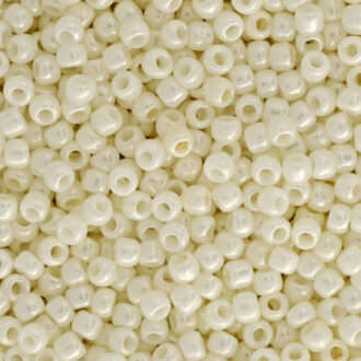 Toho seed beads TR-15-122