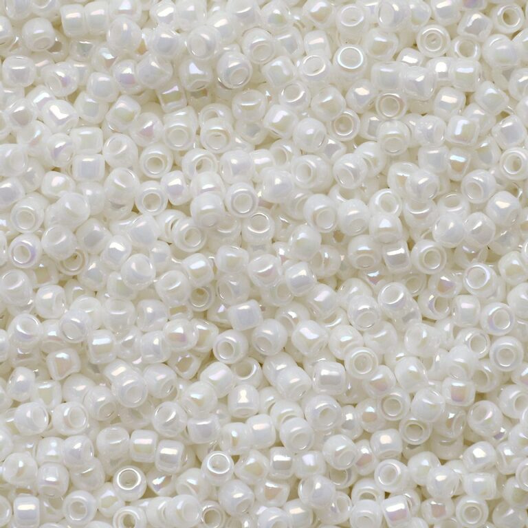 Toho seed beads TR-15-401