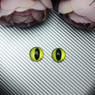 Reptile-Cat Eye-Shaped Cabochon Yellow Color