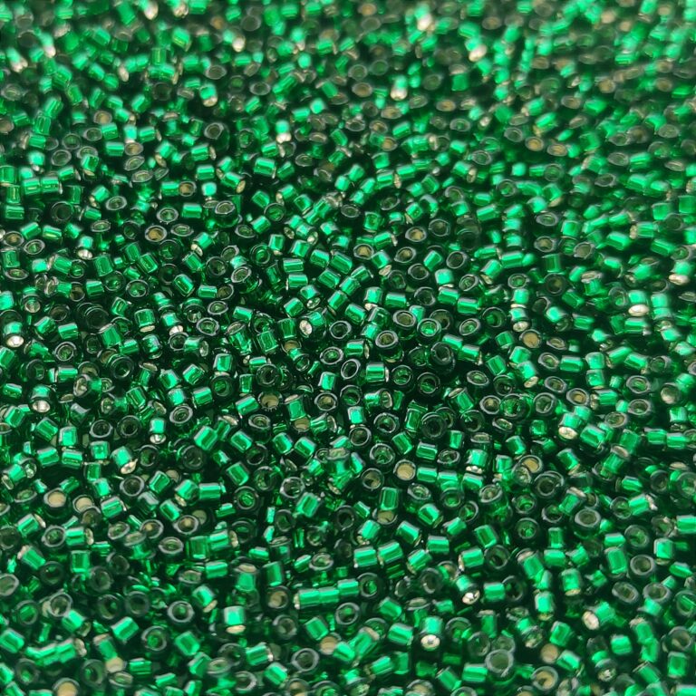 TOHO Treasure 11/0 Beads TT-01-36 Silver-Lined Green Emerald