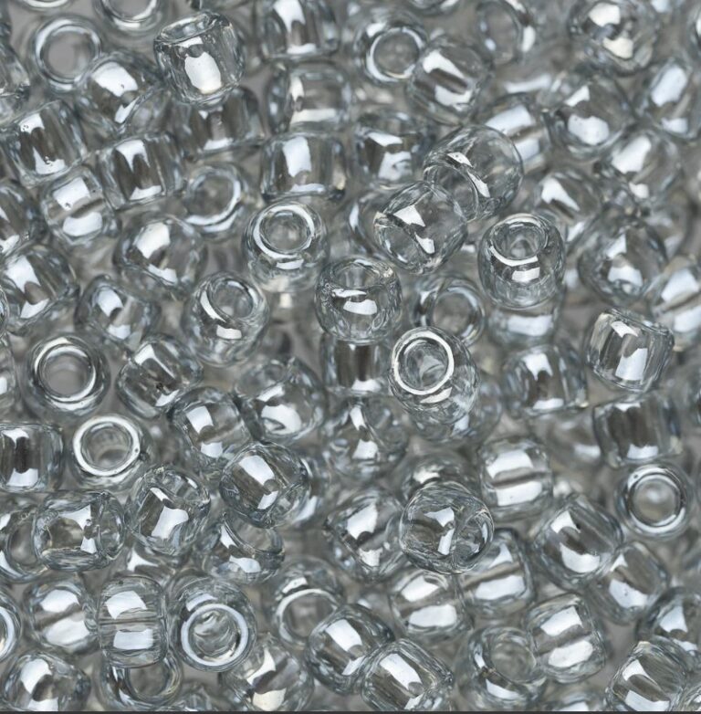 TOHO Round Beads 8/0 Transparent-Lustered Black Diamond TR-08-112