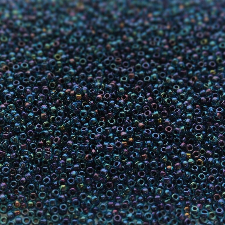 TOHO Round Beads 8/0 Inside-Color Aqua/Jet-Lined TR-08-248
