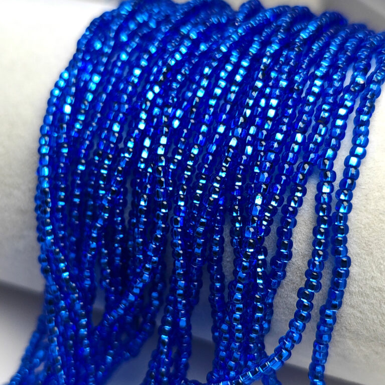 Preciosa Rocailles Seed Beads 10/0, Transparent Silver Lined Blue #37050