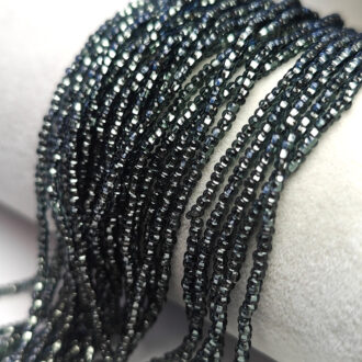 Preciosa Rocailles Seed Beads 10/0, Transparent Silver Lined Black #47010